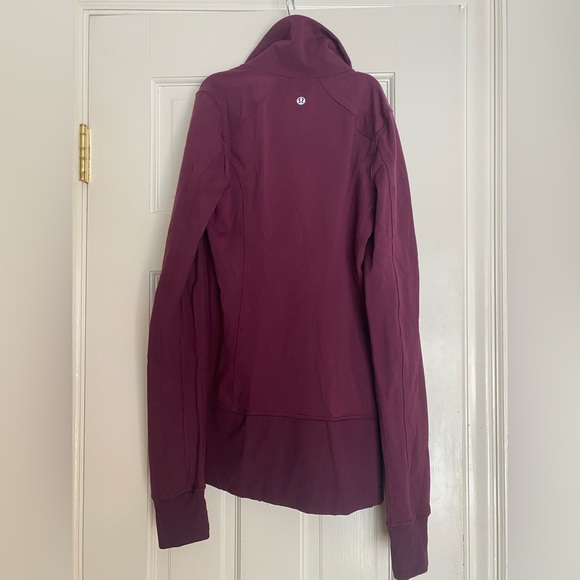 Lululemon zip up jacket. Maroon with color block on each side. Size 2 - Picture 2 of 4